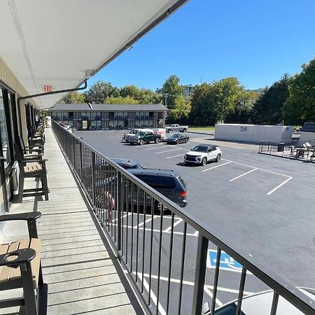 Travelodge By Wyndham Pigeon Forge Dollywood Lane מראה חיצוני תמונה